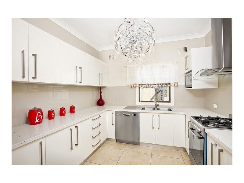 233 Waterloo Road, Greenacre NSW 2190