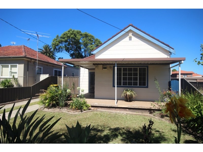32 Blenheim Street, Croydon Park NSW 2133