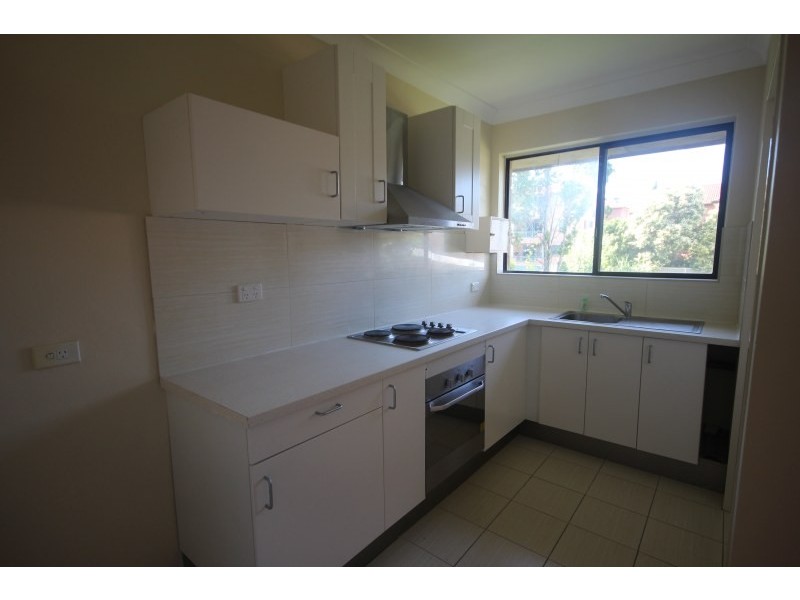 8/25 Sixth Avenue, Campsie NSW 2194