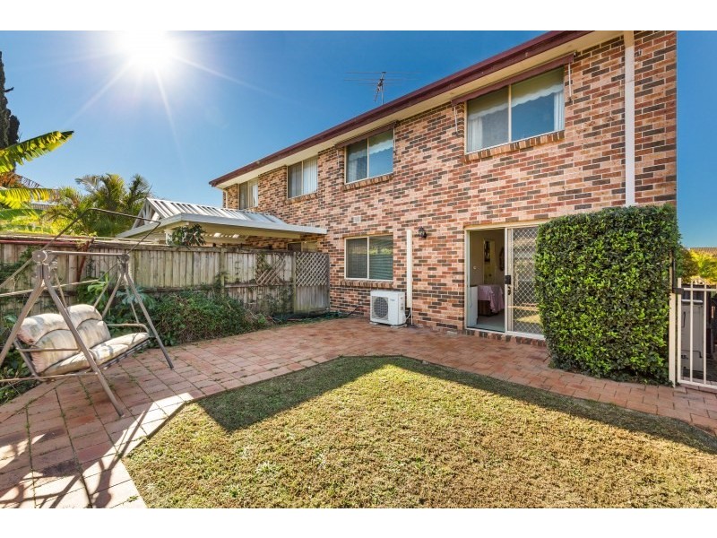 12 Tristania Grove, Greenacre NSW 2190