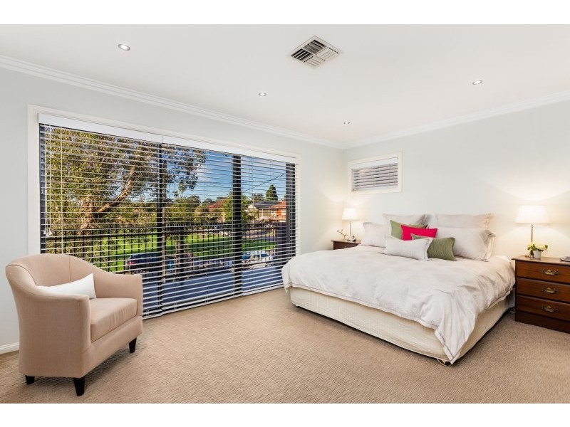 5 Rhonda Place, Concord NSW 2137