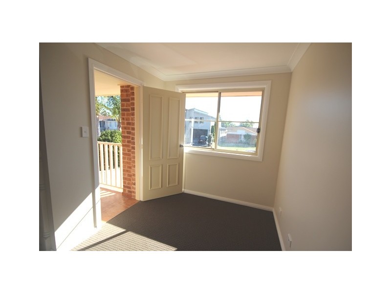 12 Swan Circuit, Green Valley NSW 2168