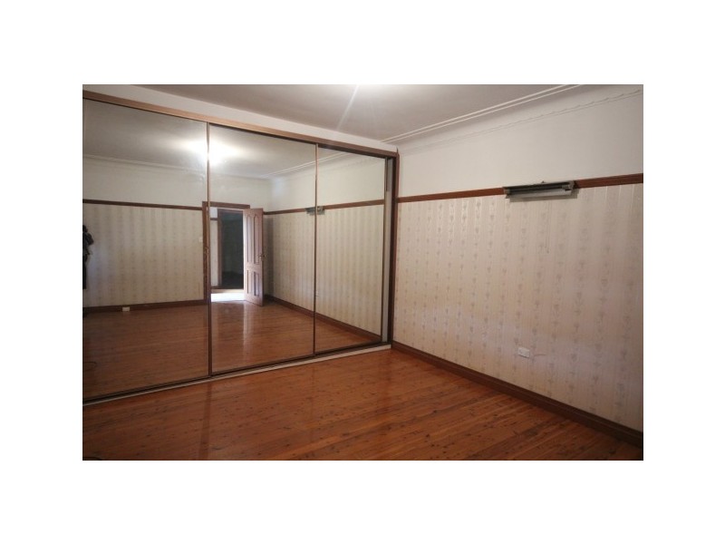 42 Binalong Road, Pendle Hill NSW 2145