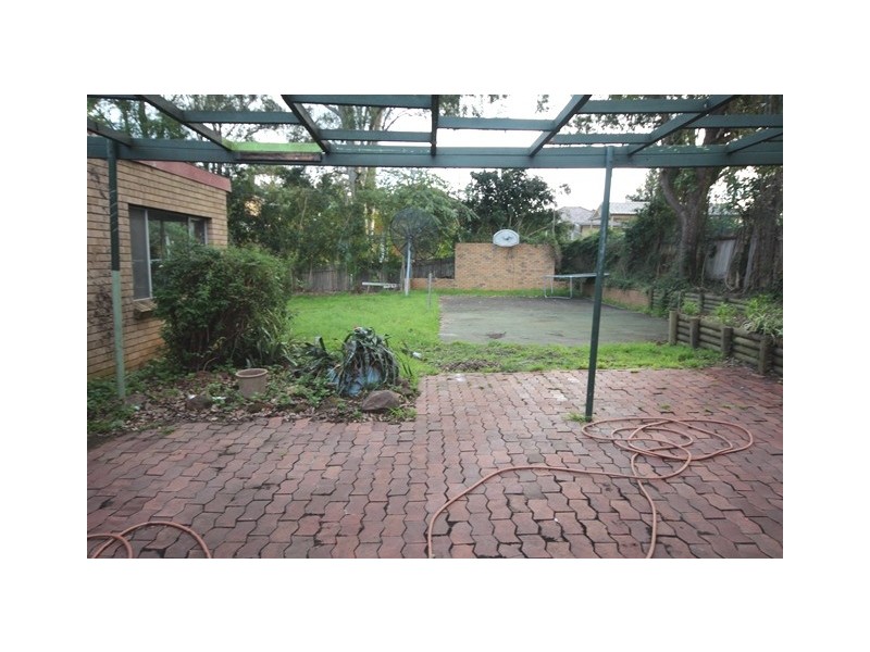 42 Binalong Road, Pendle Hill NSW 2145
