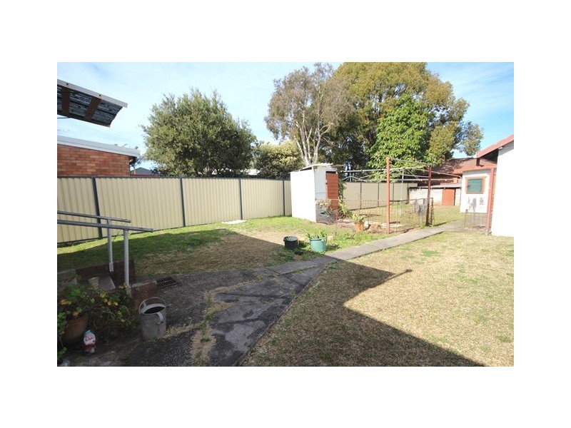 11 Shannon Street, Greenacre NSW 2190