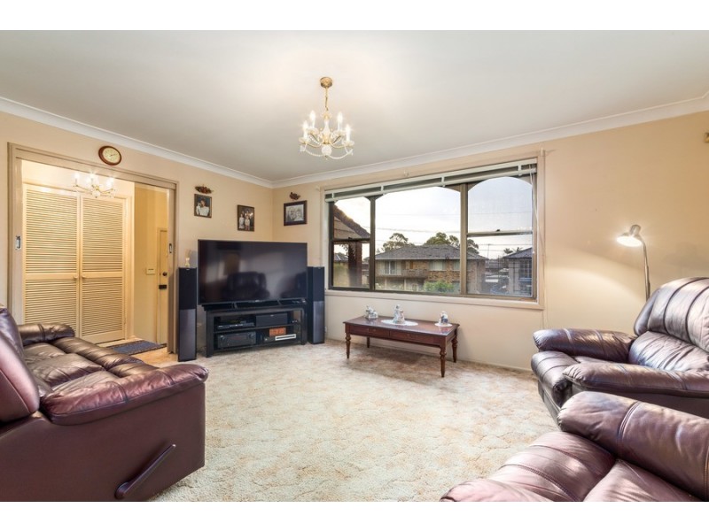 7 Pennington Avenue, Georges Hall NSW 2198