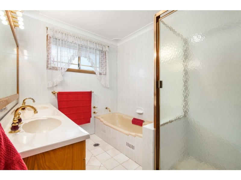 11 Hinkler Avenue, Condell Park NSW 2200