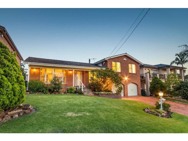 6 Hishion Place, Georges Hall NSW 2198