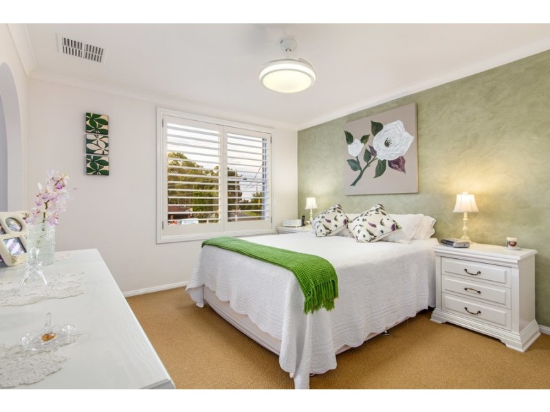 6 Hishion Place, Georges Hall NSW 2198