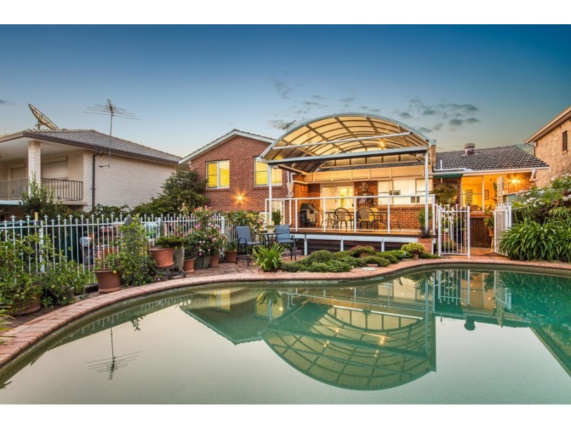 6 Hishion Place, Georges Hall NSW 2198