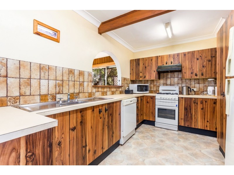 37 Donington Avenue, Georges Hall NSW 2198