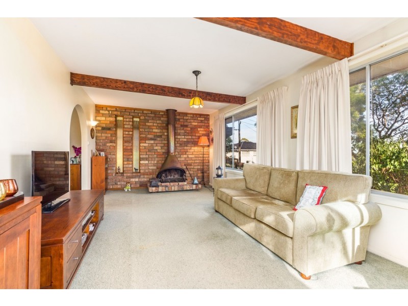 37 Donington Avenue, Georges Hall NSW 2198