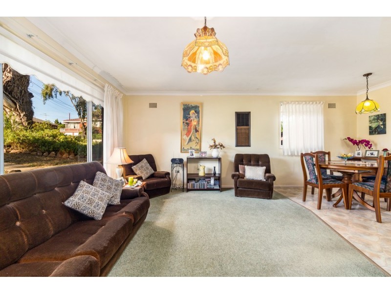 37 Donington Avenue, Georges Hall NSW 2198