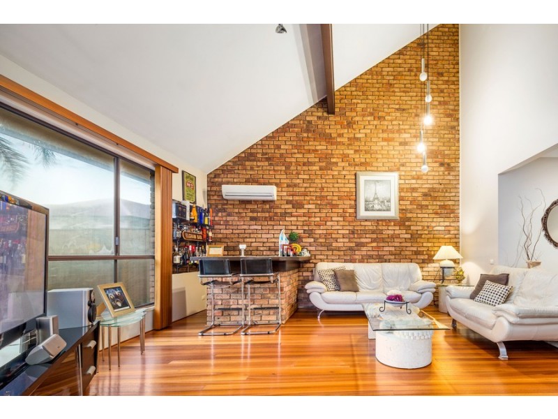 13 Hishion Place, Georges Hall NSW 2198