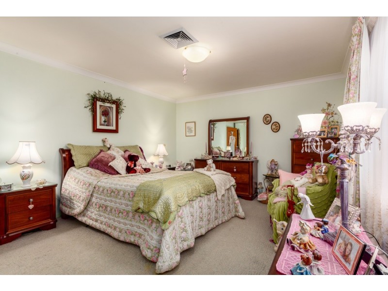 16 Foley Street, Georges Hall NSW 2198