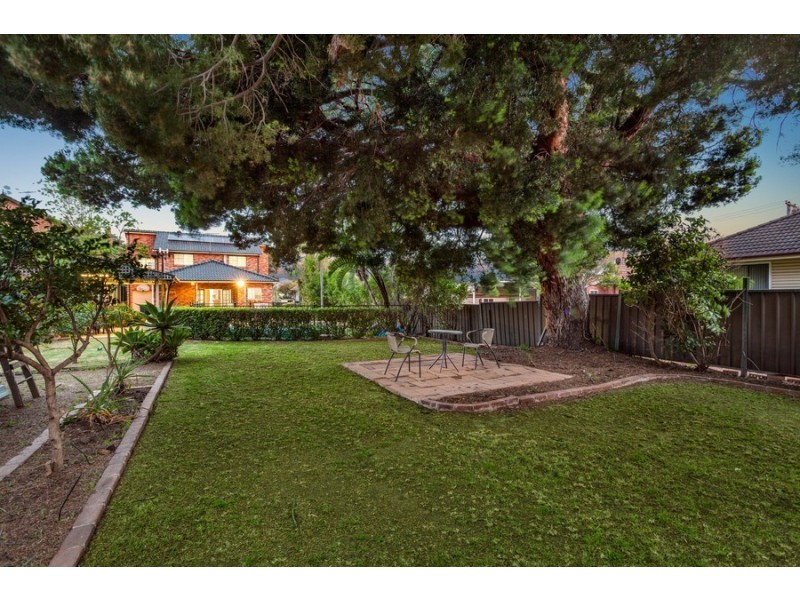 33 Pringle Avenue, Bankstown NSW 2200