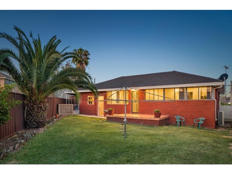 14 Diane Close, Greenacre NSW 2190