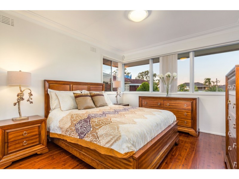 14 Diane Close, Greenacre NSW 2190