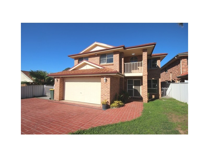 12 Swan Circuit, Green Valley NSW 2168