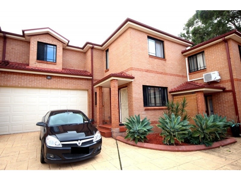 4/93 Northcote Road, Greenacre NSW 2190