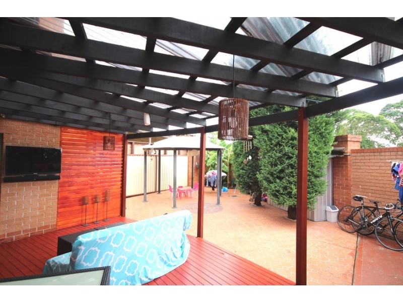 4/93 Northcote Road, Greenacre NSW 2190