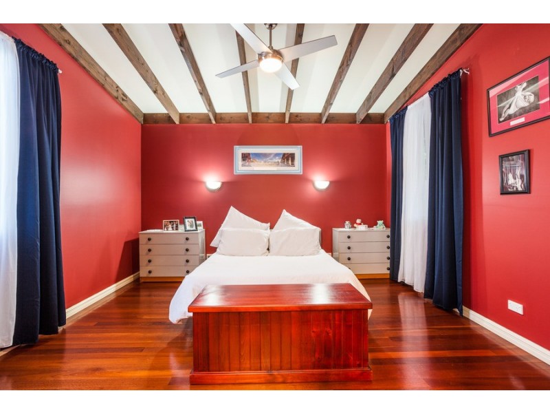 80 Caroline Crescent, Georges Hall NSW 2198