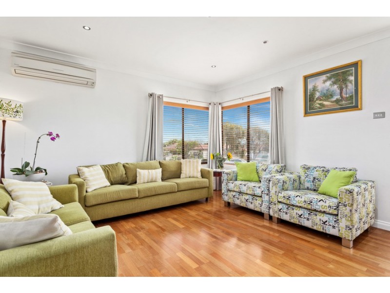 4 Curringa Road, Villawood NSW 2163