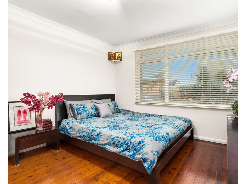 13 Universal Avenue, Georges Hall NSW 2198