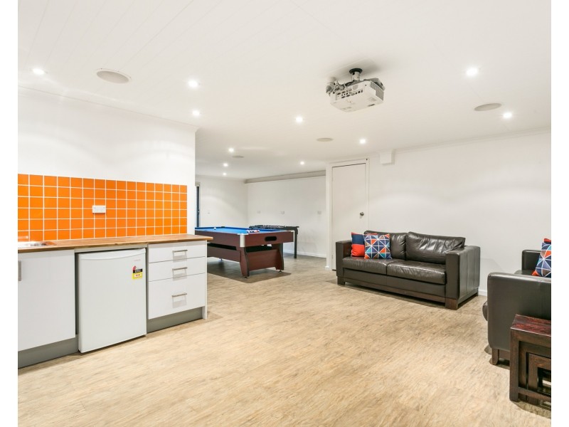 85 Jacaranda Drive, Georges Hall NSW 2198