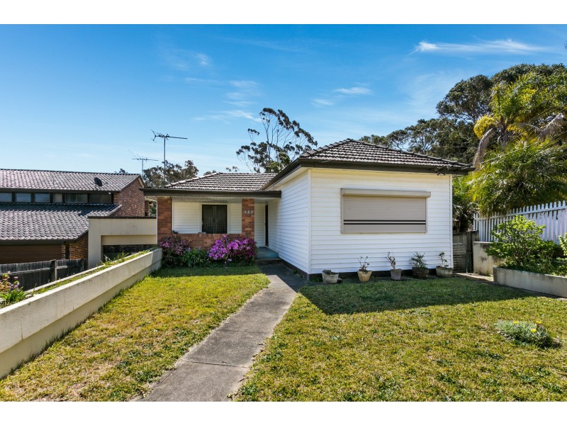 482 Henry Lawson Drive, East Hills NSW 2213