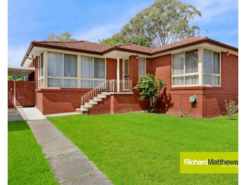 31 Oak Drive, Georges Hall NSW 2198