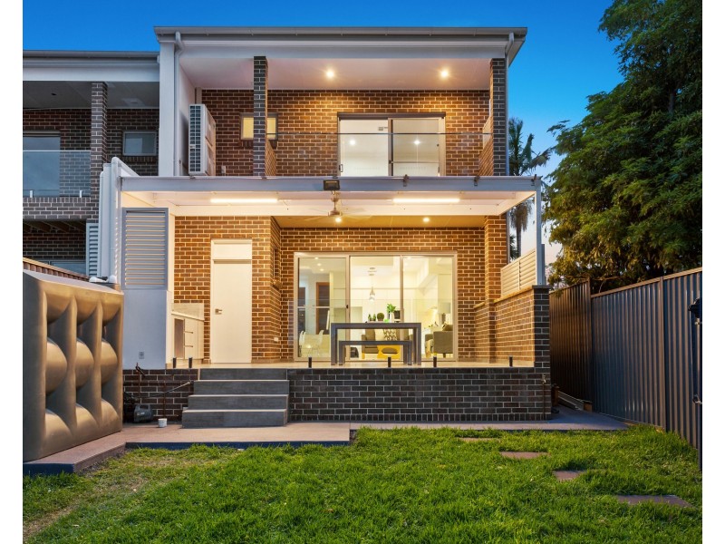 7 Cumberland Avenue, Georges Hall NSW 2198