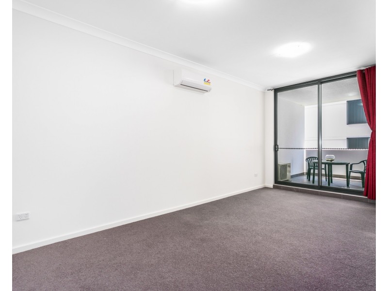 24/6-8 George Street, Warwick Farm NSW 2170