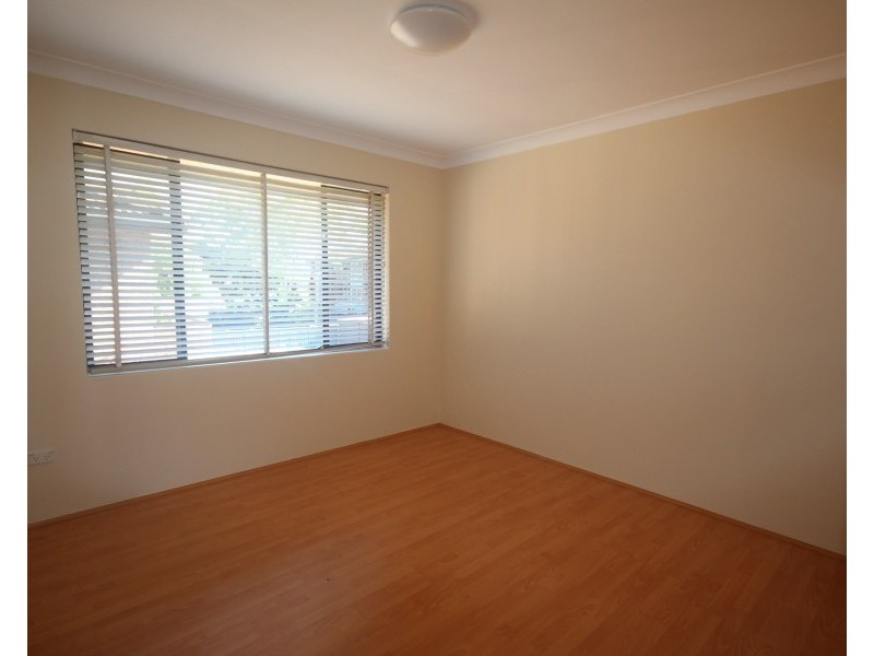 8/25 Sixth Avenue, Campsie NSW 2194