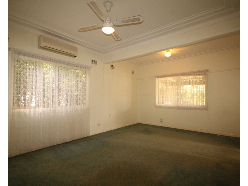 110 Hillcrest Avenue, Greenacre NSW 2190