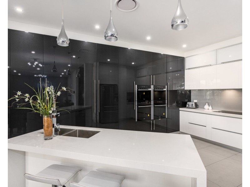 7 Endeavour Road, Georges Hall NSW 2198