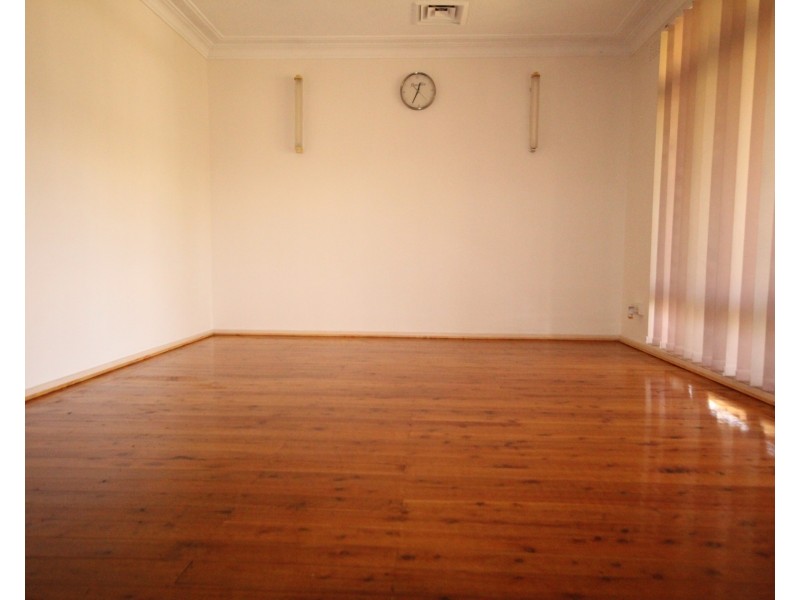 72 Wendy Avenue, Georges Hall NSW 2198