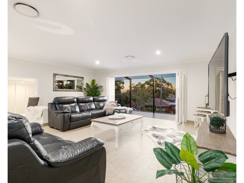 44 Donington Avenue, Georges Hall NSW 2198