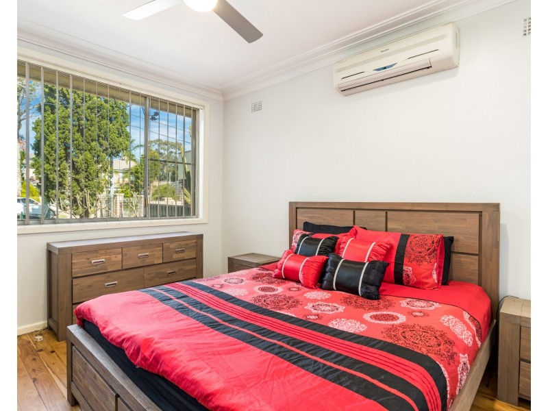 86 Rex Road, Georges Hall NSW 2198