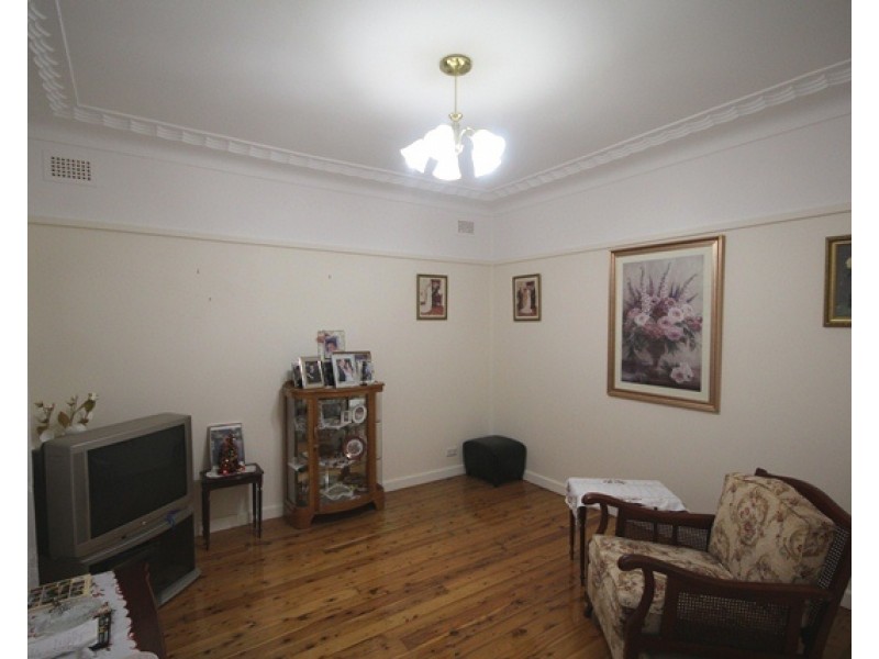 32 Cragg Street, Condell Park NSW 2200