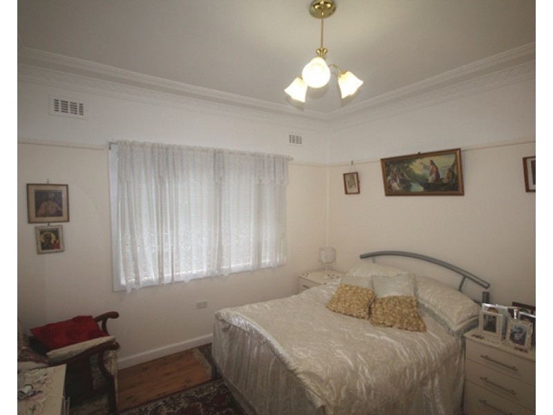 32 Cragg Street, Condell Park NSW 2200