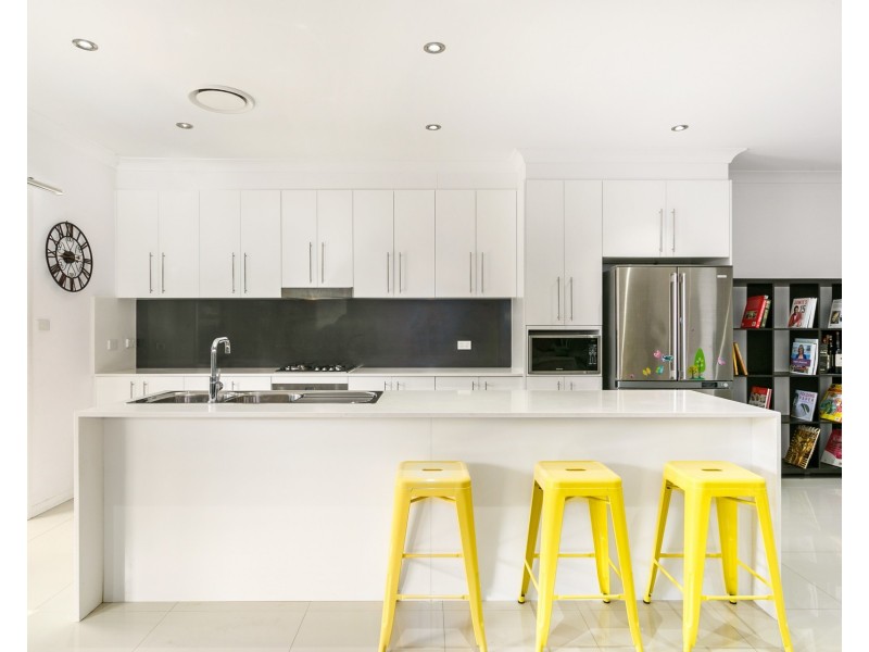 5 Eileen Street, Picnic Point NSW 2213