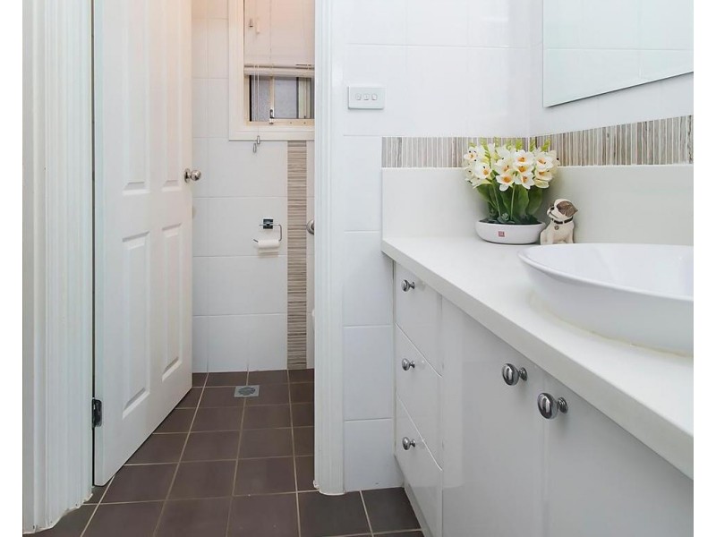 33a Leacocks Lane, Casula NSW 2170