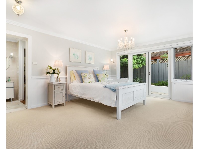 573 Henry Lawson Drive, East Hills NSW 2213