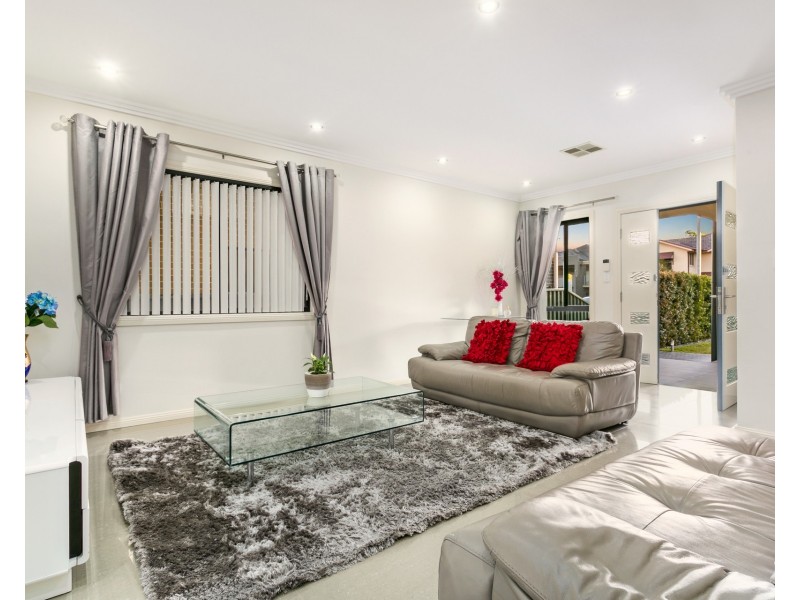 3a  Eileen Street, Picnic Point NSW 2213