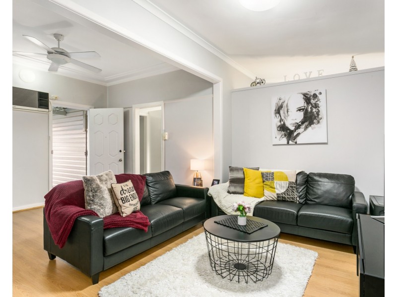 4 Fifth Avenue, Condell Park NSW 2200