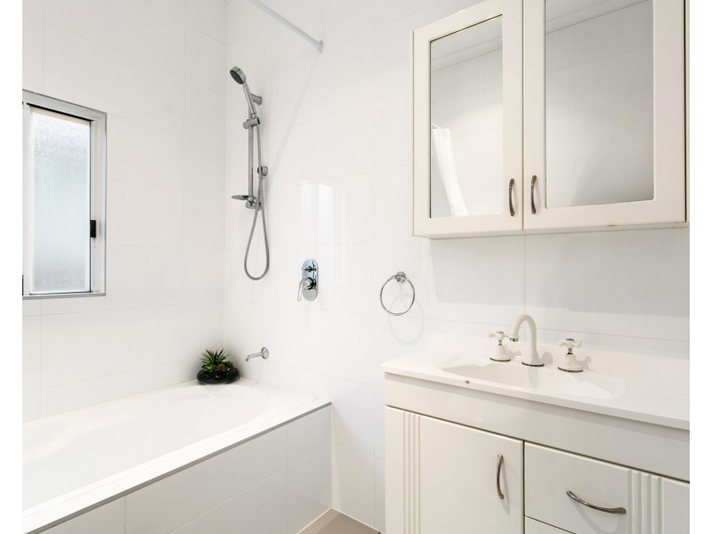 4 Fifth Avenue, Condell Park NSW 2200