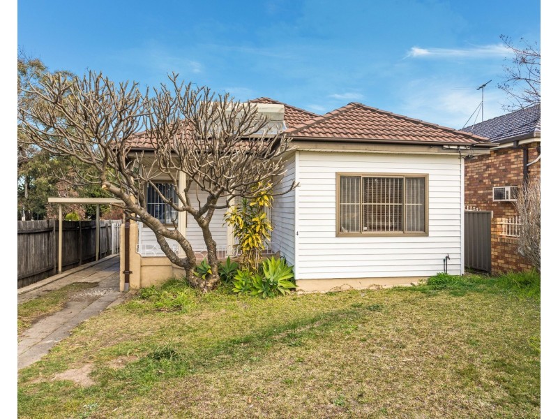 4 Napoleon Road, Greenacre NSW 2190