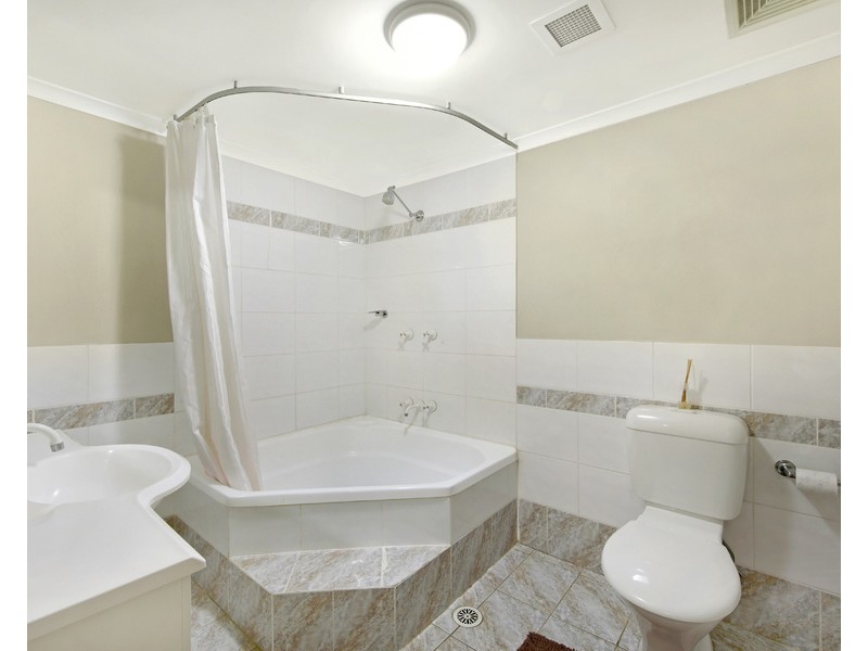 16/5-9 Marlene Crescent, Greenacre NSW 2190