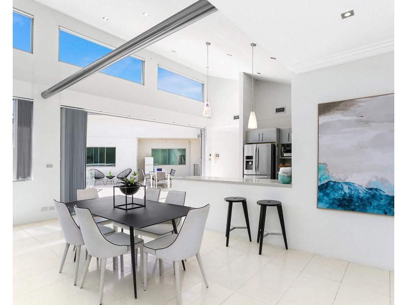 14 Anembo Avenue, Georges Hall NSW 2198